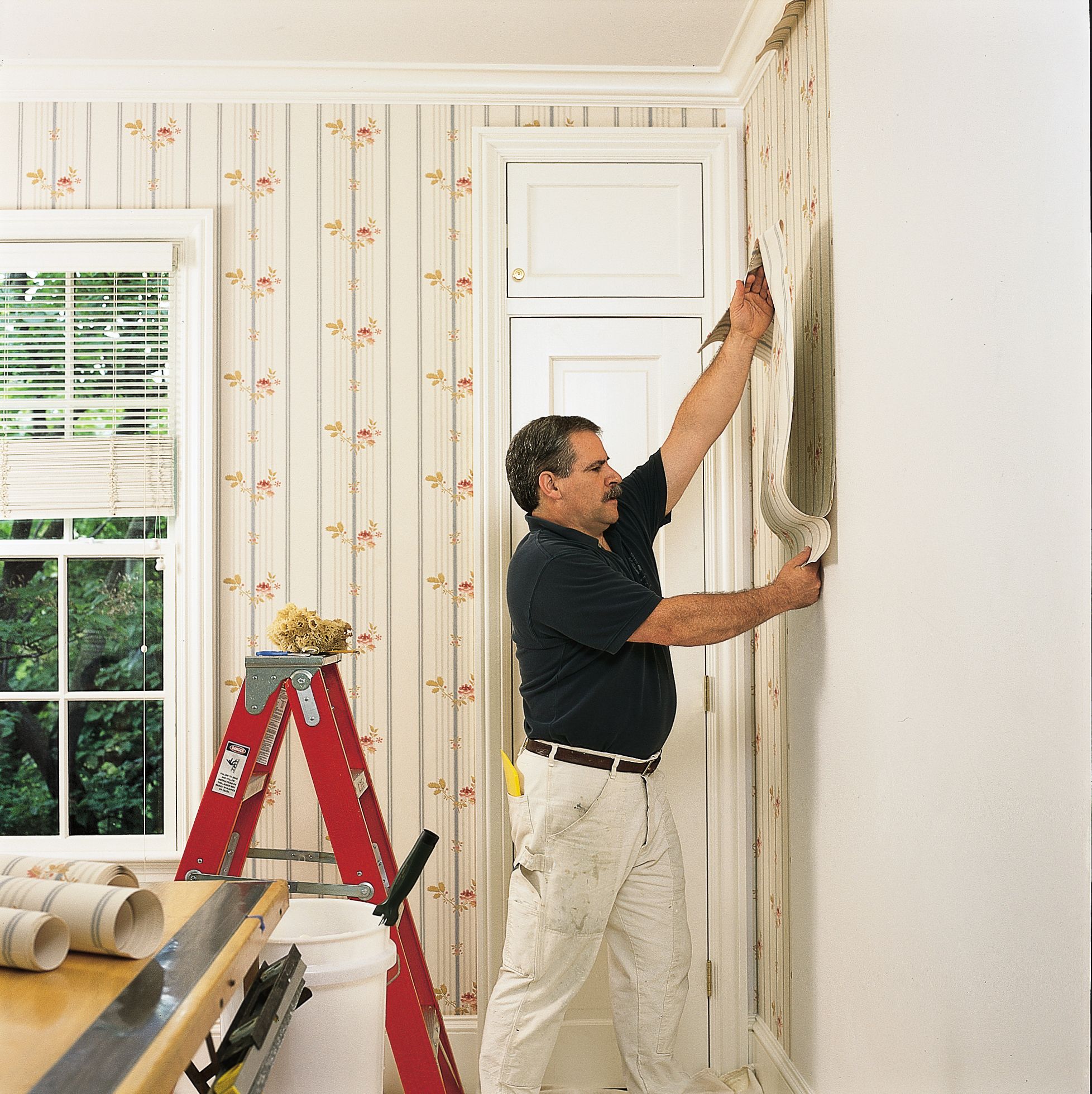 Wallpaper installation